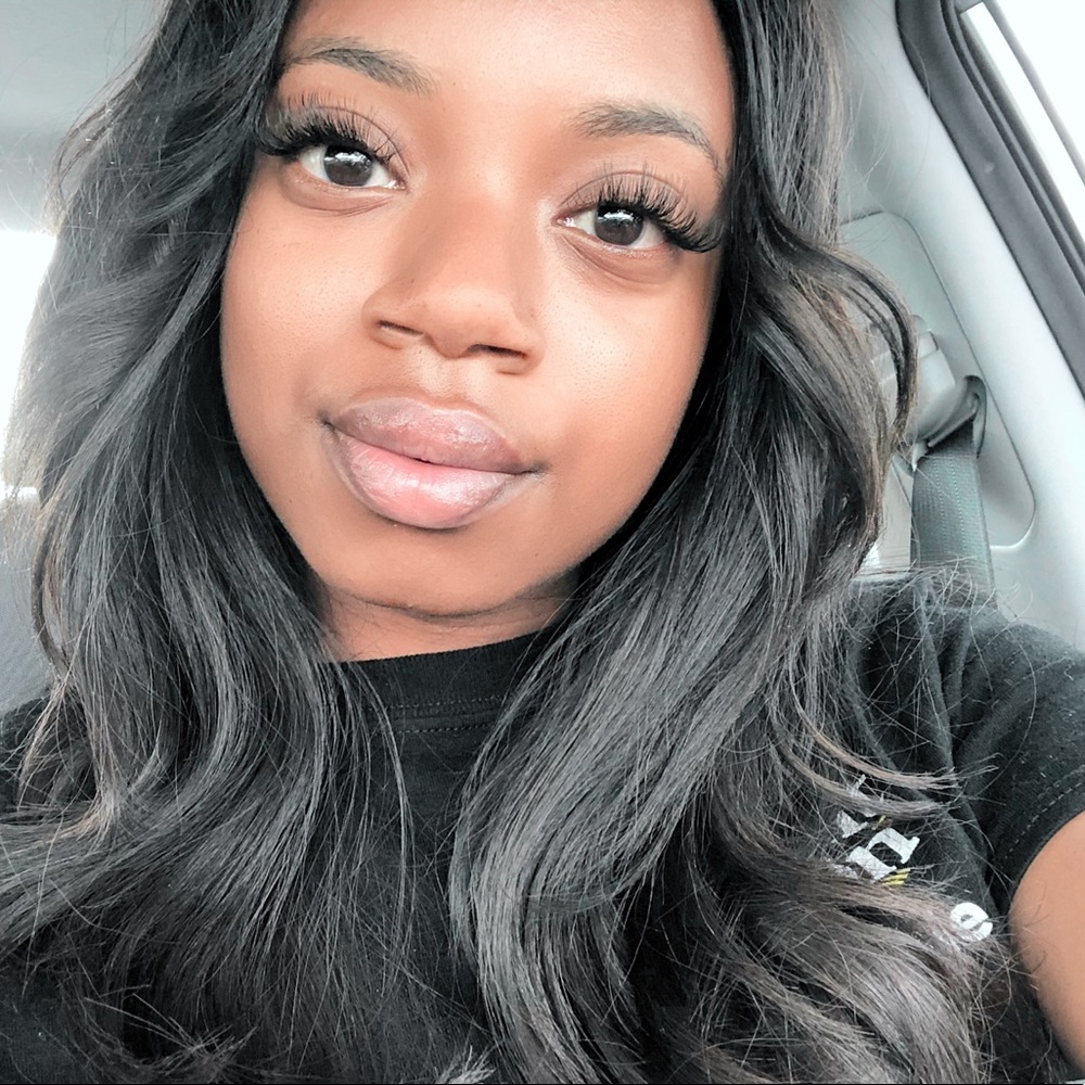 Meet your Posher, Candice